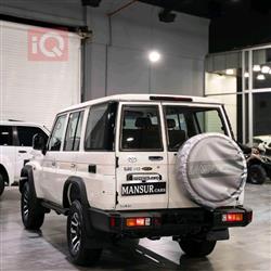 تۆیۆتا لاند کرۆزەر 76